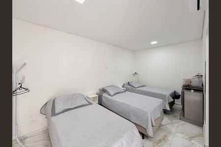 Casa para alugar com 160m², 4 quartos e 2 vagasSuíte 3 Fundos