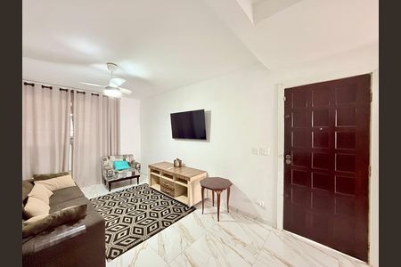 Sala de casa para alugar com 4 quartos, 160m² em Chácara Santo Antônio (zona Sul), São Paulo