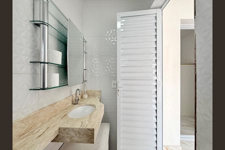 Casa para alugar com 160m², 4 quartos e 2 vagasBanheiro Suíte 1