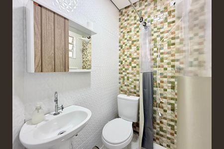 Casa para alugar com 160m², 4 quartos e 2 vagasBanheiro Suíte 2 Fundos