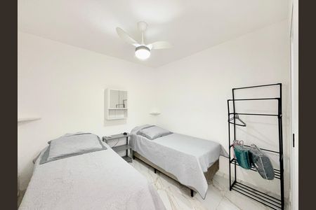 Casa para alugar com 160m², 4 quartos e 2 vagasSuíte 2 Fundos