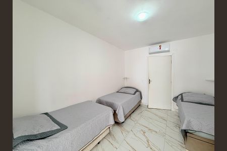 Casa para alugar com 160m², 4 quartos e 2 vagasSuíte 1