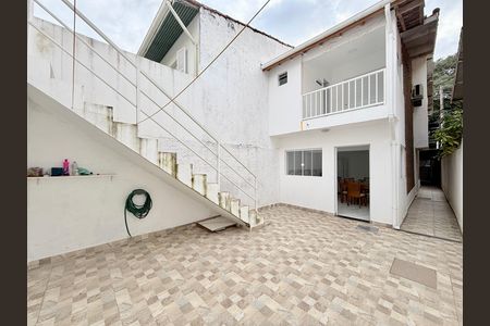 Casa para alugar com 160m², 4 quartos e 2 vagasQuintal 
