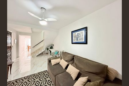 Sala de casa para alugar com 4 quartos, 160m² em Chácara Santo Antônio (zona Sul), São Paulo