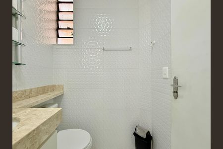 Casa para alugar com 160m², 4 quartos e 2 vagasBanheiro Social 