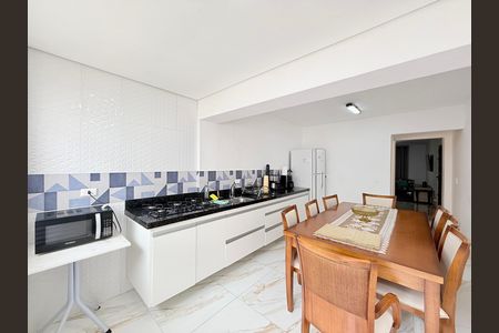Casa para alugar com 160m², 4 quartos e 2 vagasCozinha