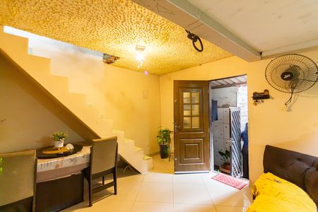 Sala de casa para alugar com 2 quartos, 22m² em Bussocaba, Osasco