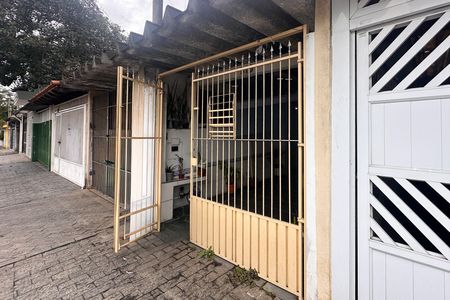 Casa à venda com 80m², 2 quartos e 1 vaga Casa à venda com 80m², 2 quartos e 1 vagaFachada