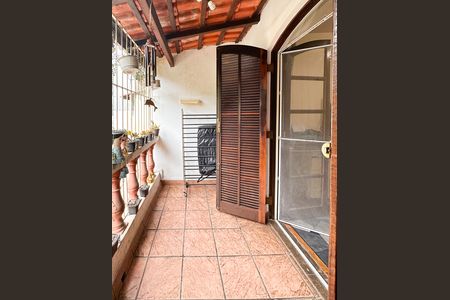 Casa à venda com 80m², 2 quartos e 1 vaga Casa à venda com 80m², 2 quartos e 1 vagaSacada do Quarto 2