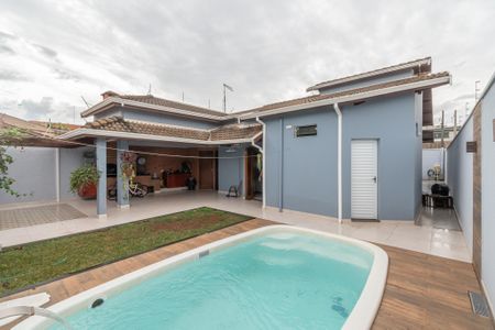 Casa à venda com 154m², 3 quartos e 4 vagasQuintal 