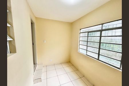 Casa para alugar com 117m², 4 quartos e 2 vagas Casa para alugar com 117m², 4 quartos e 2 vagasQuarto 1