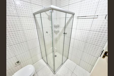 Casa para alugar com 117m², 4 quartos e 2 vagas Casa para alugar com 117m², 4 quartos e 2 vagasBanheiro da SuíteBanheiro