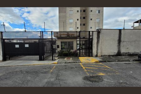 Apartamento para alugar com 59m², 2 quartos e 1 vaga Apartamento para alugar com 59m², 2 quartos e 1 vagaFachada