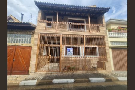 Casa para alugar com 210m², 3 quartos e sem vaga Casa para alugar com 210m², 3 quartos e sem vagaFachada com placa QuintoAndar
