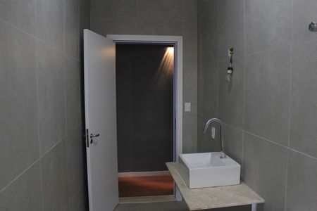 Casa para alugar com 210m², 3 quartos e sem vagaBanheiro social