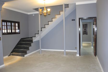 Sala de casa para alugar com 3 quartos, 210m² em Parque Goncalves Junior, Guarulhos