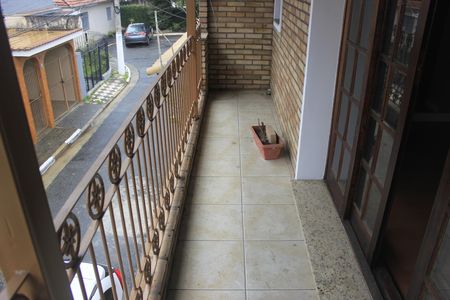 Casa para alugar com 210m², 3 quartos e sem vagaVaranda