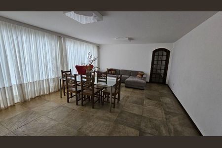 Casa à venda com 870m², 5 quartos e 8 vagas