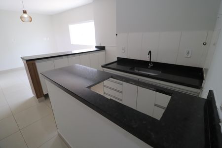 Casa para alugar com 140m², 3 quartos e 2 vagasCozinha
