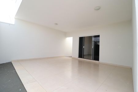 Casa para alugar com 140m², 3 quartos e 2 vagasVaranda da Sala
