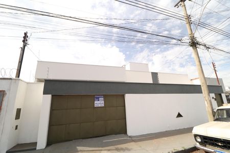 Casa para alugar com 140m², 3 quartos e 2 vagasPlaquinha