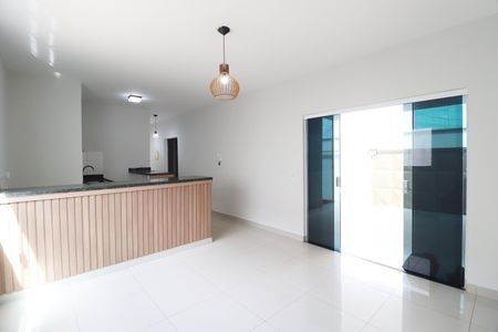 Sala de casa para alugar com 3 quartos, 140m² em Osvaldo Rezende, Uberlândia
