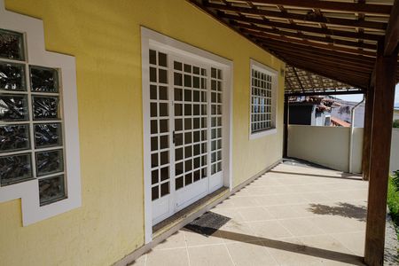 Casa para alugar com 247m², 4 quartos e 3 vagas Casa para alugar com 247m², 4 quartos e 3 vagasVaranda