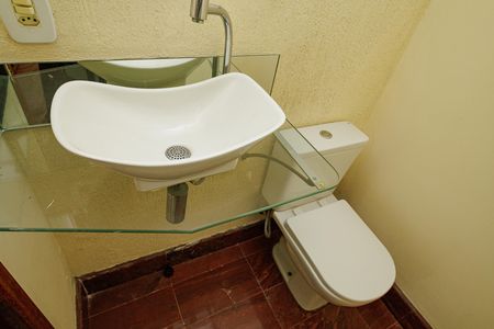 Casa para alugar com 247m², 4 quartos e 3 vagas Casa para alugar com 247m², 4 quartos e 3 vagasLavabo