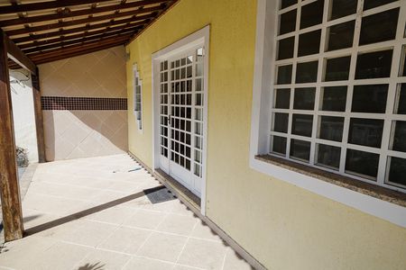 Casa para alugar com 247m², 4 quartos e 3 vagas Casa para alugar com 247m², 4 quartos e 3 vagasVaranda