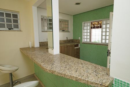 Casa para alugar com 247m², 4 quartos e 3 vagas Casa para alugar com 247m², 4 quartos e 3 vagasCozinha