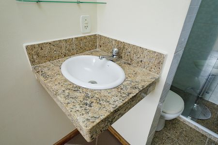 Casa para alugar com 247m², 4 quartos e 3 vagas Casa para alugar com 247m², 4 quartos e 3 vagasPia