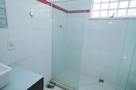 Casa para alugar com 247m², 4 quartos e 3 vagas Casa para alugar com 247m², 4 quartos e 3 vagasBanheiro da Suíte 3