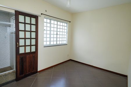 Casa para alugar com 247m², 4 quartos e 3 vagas Casa para alugar com 247m², 4 quartos e 3 vagasQuarto 2