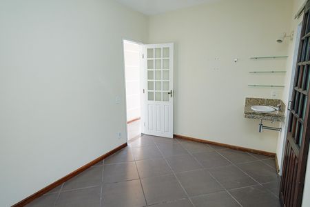 Casa para alugar com 247m², 4 quartos e 3 vagas Casa para alugar com 247m², 4 quartos e 3 vagasQuarto 2