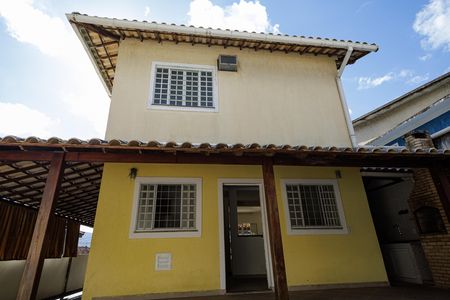 Casa para alugar com 247m², 4 quartos e 3 vagas Casa para alugar com 247m², 4 quartos e 3 vagasFachada dos fundos