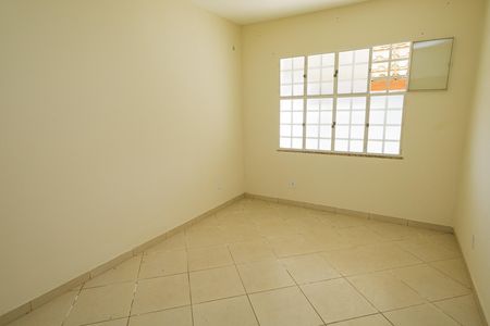 Casa para alugar com 247m², 4 quartos e 3 vagas Casa para alugar com 247m², 4 quartos e 3 vagasQuarto 1