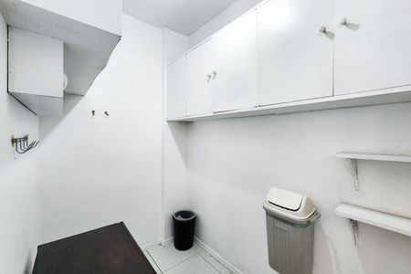 Apartamento para alugar com 177m², 3 quartos e 1 vaga Apartamento para alugar com 177m², 3 quartos e 1 vagaQuarto de Serviço 1