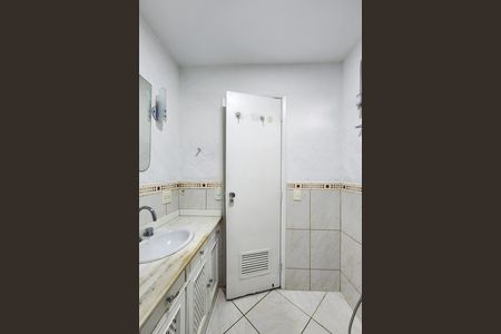 Apartamento para alugar com 177m², 3 quartos e 1 vaga Apartamento para alugar com 177m², 3 quartos e 1 vagaBanheiro 1