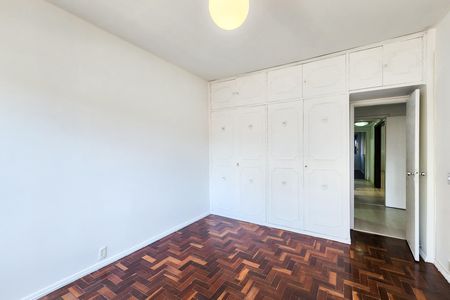 Apartamento para alugar com 177m², 3 quartos e 1 vaga Apartamento para alugar com 177m², 3 quartos e 1 vagaQuarto 2