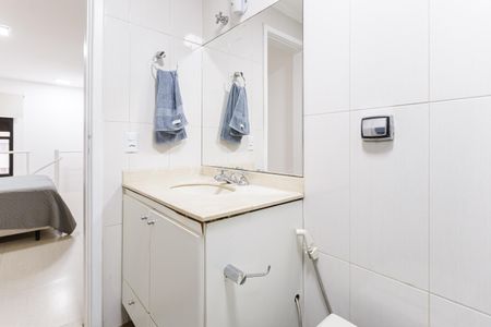 Banheiro de apartamento para alugar com 1 quarto, 47m² em Vila Olímpia, São Paulo