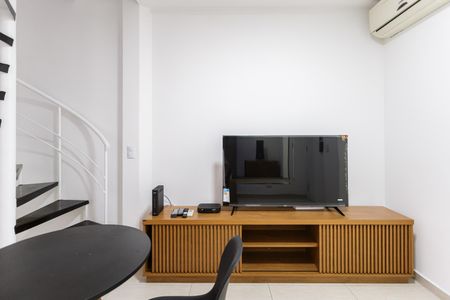 Sala de apartamento para alugar com 1 quarto, 47m² em Vila Olímpia, São Paulo