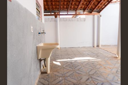 Casa para alugar com 200m², 3 quartos e 4 vagasÁrea de Serviço