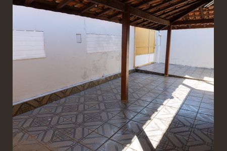 Casa para alugar com 200m², 3 quartos e 4 vagasQuintal