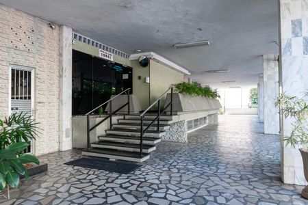 Apartamento para alugar com 84m², 2 quartos e 1 vagaFachada e portaria