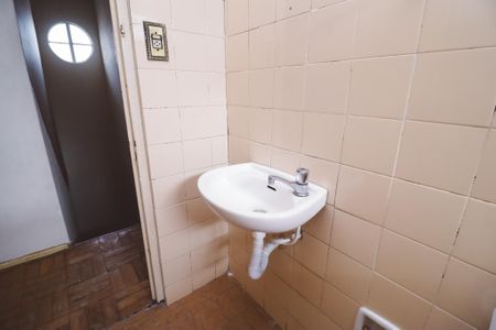 Casa para alugar com 90m², 2 quartos e 1 vaga Casa para alugar com 90m², 2 quartos e 1 vagaBanheiro