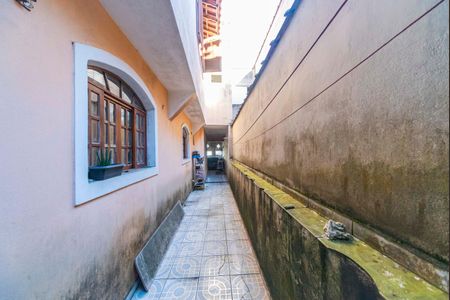 Casa à venda com 5m², 3 quartos e 2 vagasCorredor Externo
