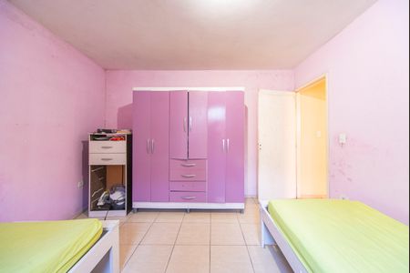Casa à venda com 5m², 3 quartos e 2 vagasQuarto 1