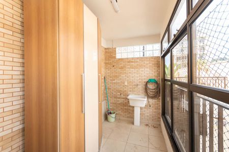 Apartamento à venda com 210m², 3 quartos e 2 vagasLavanderia