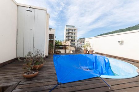 Apartamento à venda com 210m², 3 quartos e 2 vagasCobertura