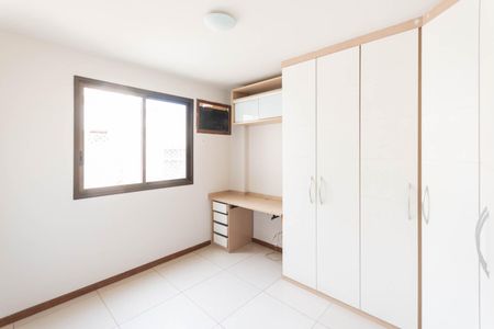 Apartamento à venda com 210m², 3 quartos e 2 vagasQuarto 2
